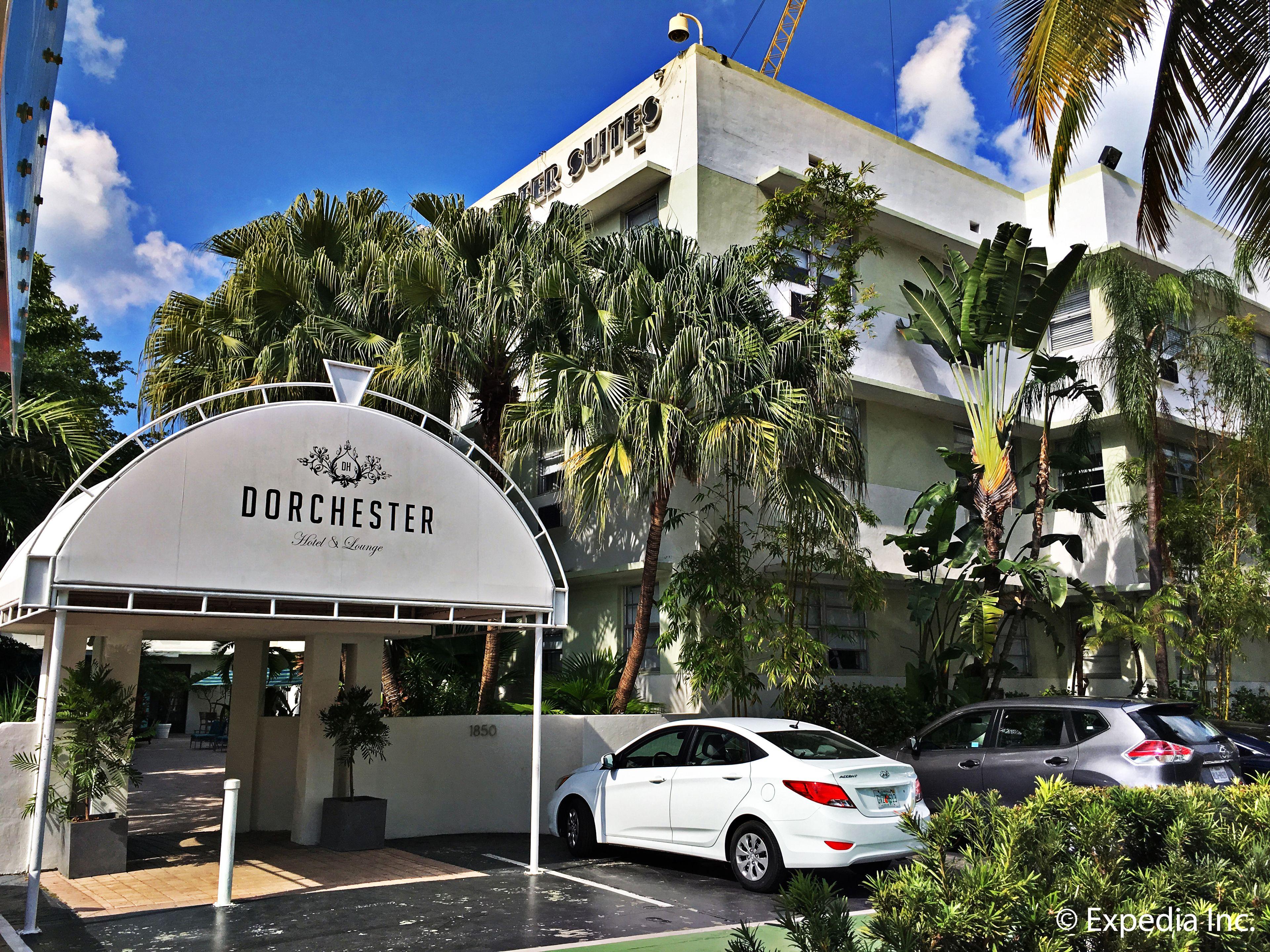 Dorchester Hotel & Suites — Photos 1